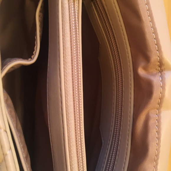 Quilted Chain Bag - Picture 7 of 8